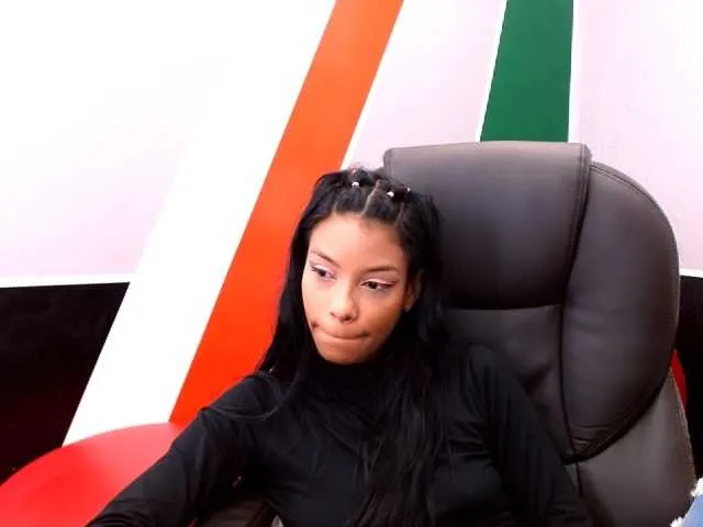 Live sex webcam photo for VividBlack22 #273827486