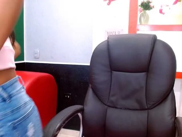 Live sex webcam photo for VividBlack22 #273916000