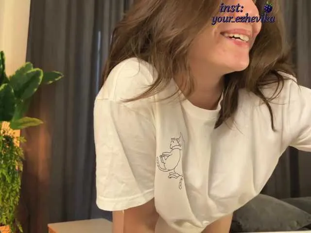 Live sex webcam photo for Vixie01 #291777976