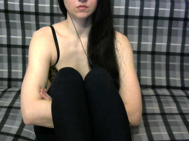 Live sex webcam photo for Viyusu #271939219