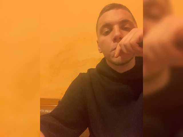 Live sex webcam photo for Vlad310707 #272505591