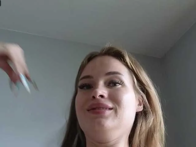 Live sex webcam photo for VladaMais #276151554