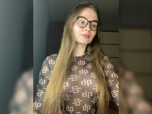 Live sex webcam photo for VladaMais #277571581