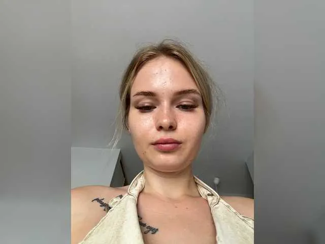 Live sex webcam photo for VladaMais #278203355