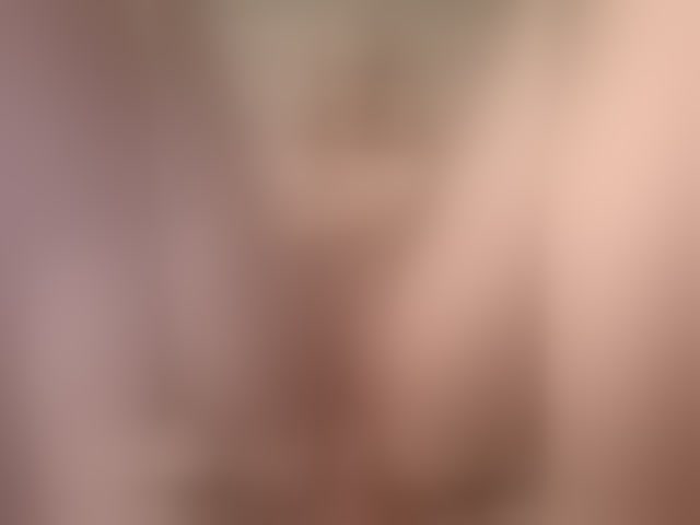 Live sex webcam photo for VladaMais #294339611