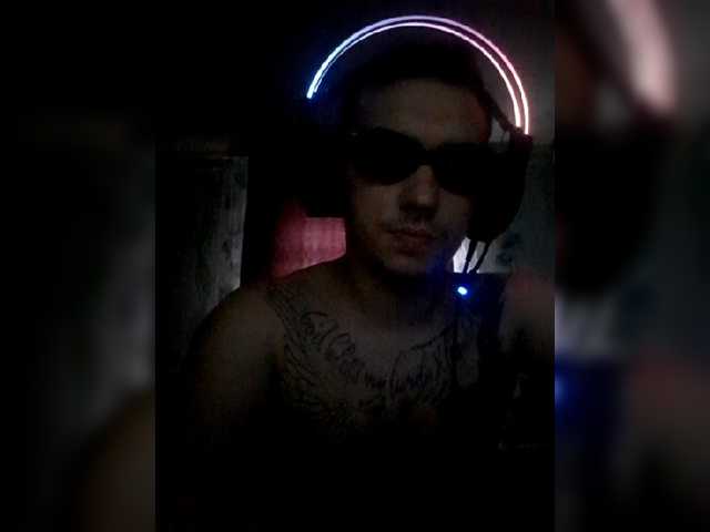 Live sex webcam photo for Vladan771 #276549532