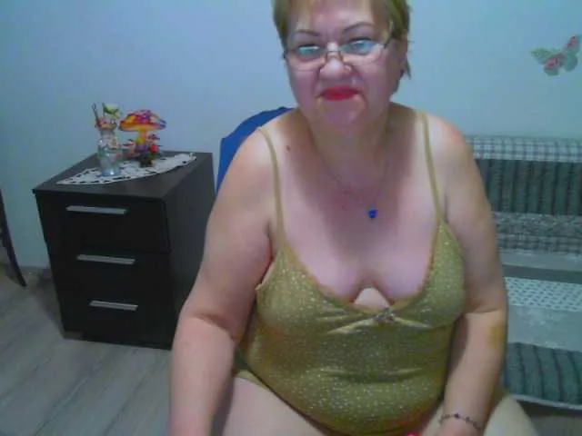 Live sex webcam photo for Vyka-Vyka #290304116