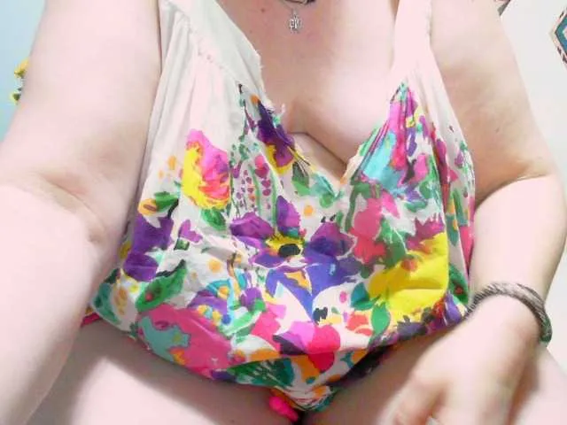 Live sex webcam photo for Vyka-Vyka #293226490