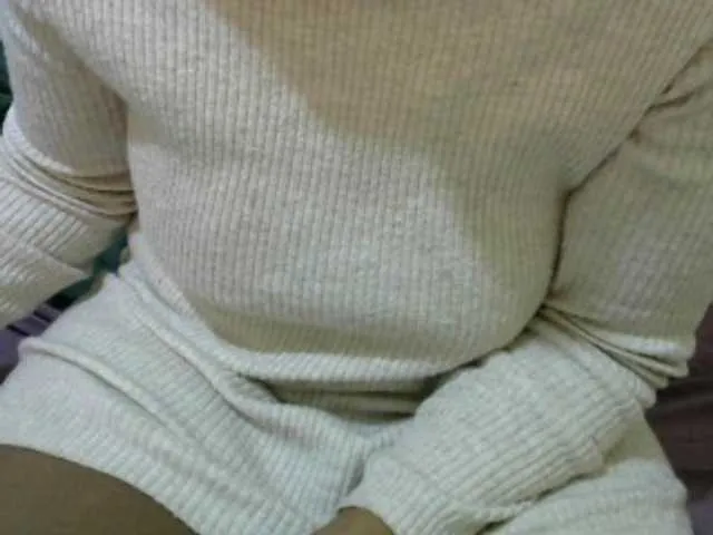 Live sex webcam photo for WETPUSY #276933601