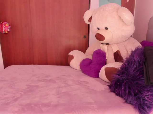 Live sex webcam photo for WHITNEY-LOVE #271979293