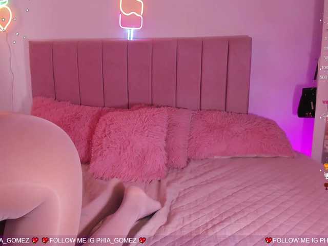 Live sex webcam photo for WHITNEY-LOVE #277856062