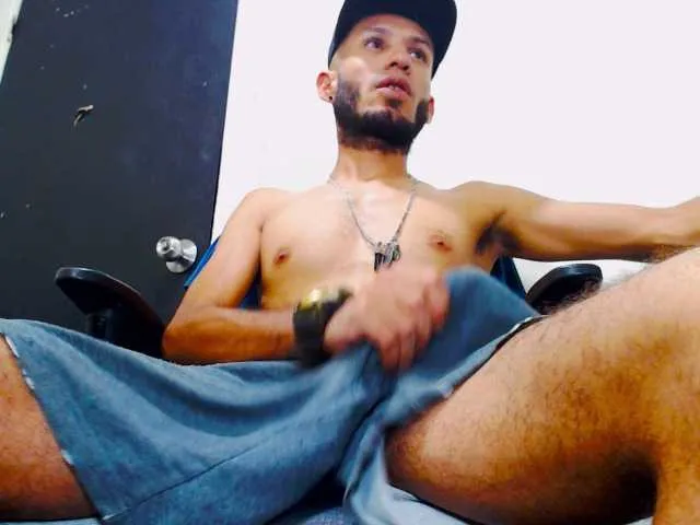 Live sex webcam photo for WILBIGCOCK #277161485