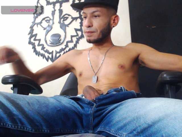 Live sex webcam photo for WILBIGCOCK #290753529