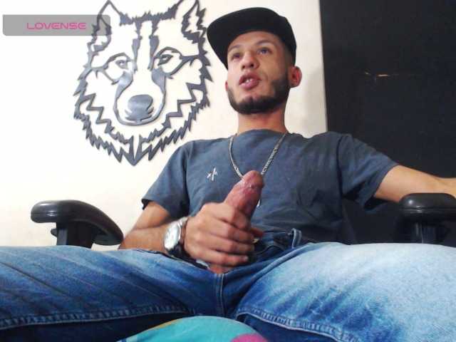 Live sex webcam photo for WILBIGCOCK #290790804