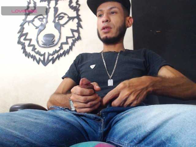 Live sex webcam photo for WILBIGCOCK #290888349