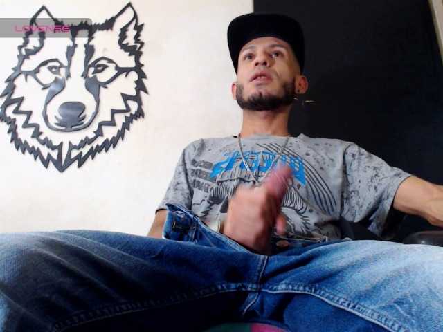 Live sex webcam photo for WILBIGCOCK #291086796