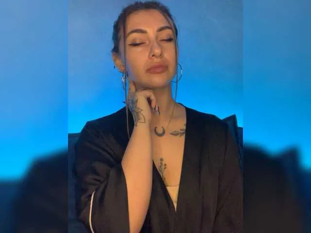 Live sex webcam photo for WILDGIRL #277034641