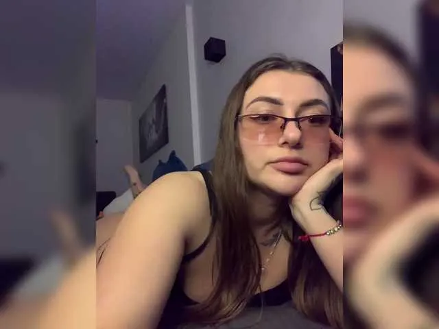 Live sex webcam photo for WILDGIRL #290368223