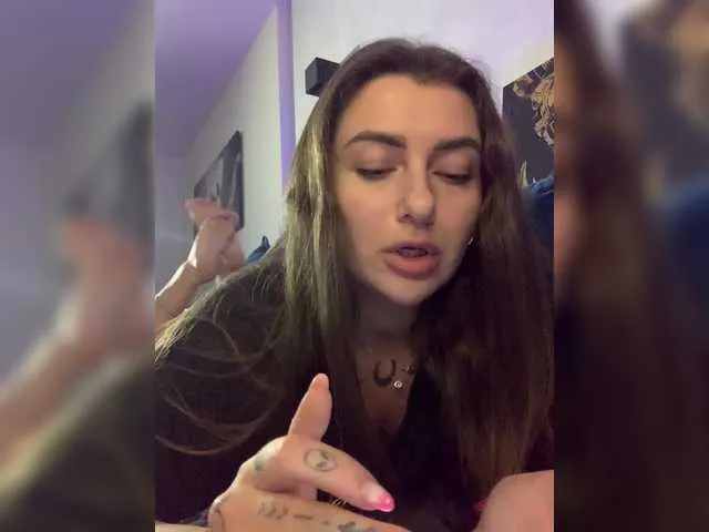 Live sex webcam photo for WILDGIRL #290384667