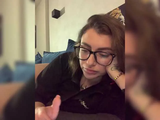 Live sex webcam photo for WILDGIRL #290395799