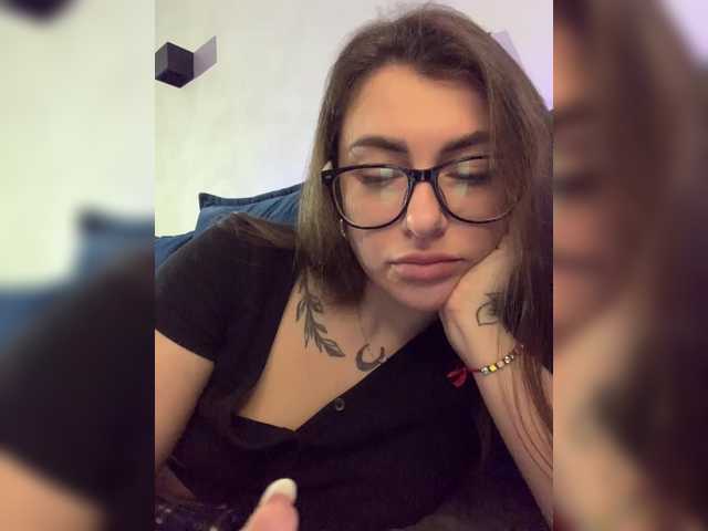 Live sex webcam photo for WILDGIRL #290573728