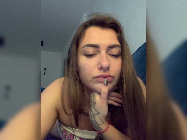 Live sex webcam photo for WILDGIRL #291358836