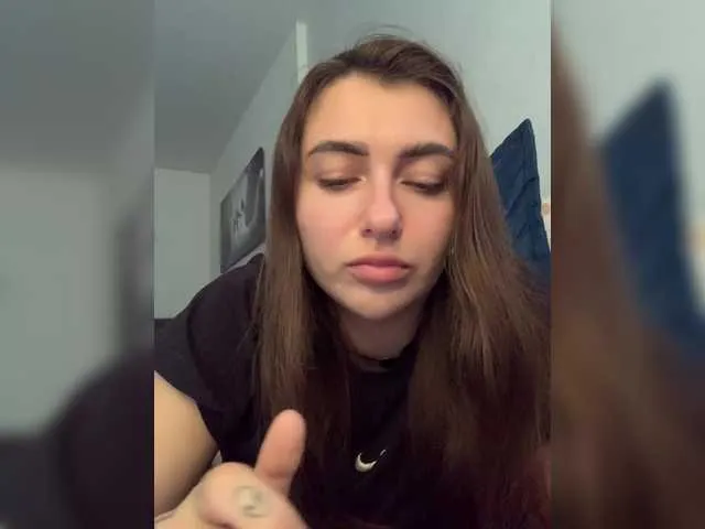 Live sex webcam photo for WILDGIRL #292088975