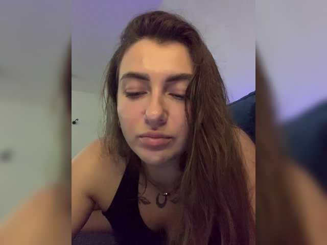 Live sex webcam photo for WILDGIRL #292330972