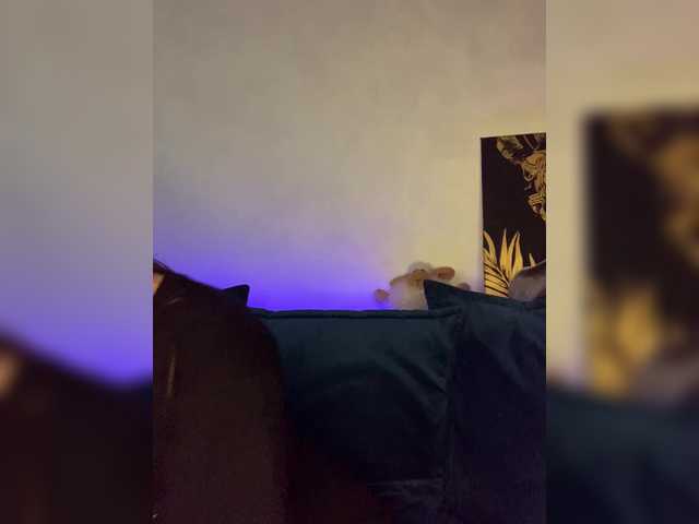 Live sex webcam photo for WILDGIRL #292349699