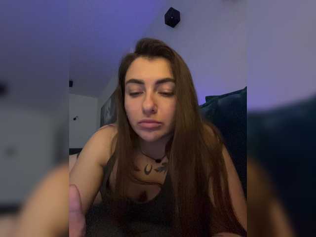 Live sex webcam photo for WILDGIRL #292376787