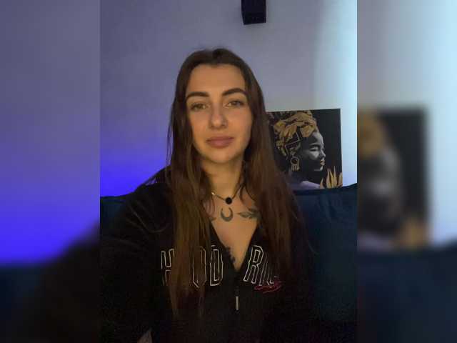 Live sex webcam photo for WILDGIRL #292388656