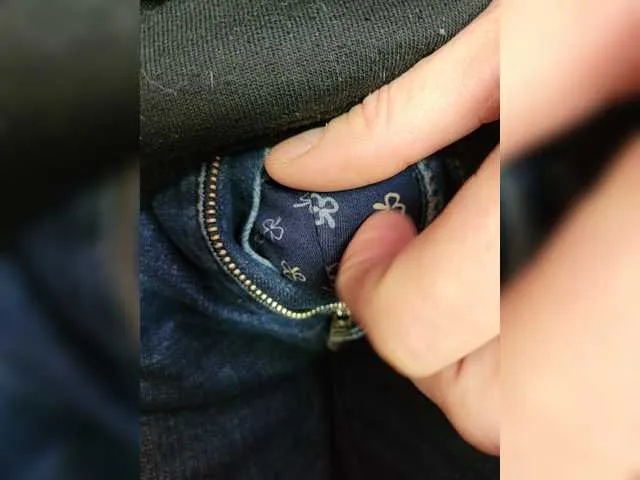 Live sex webcam photo for WWoollff75 #273445892