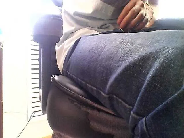 Live sex webcam photo for WWoollff75 #273965513