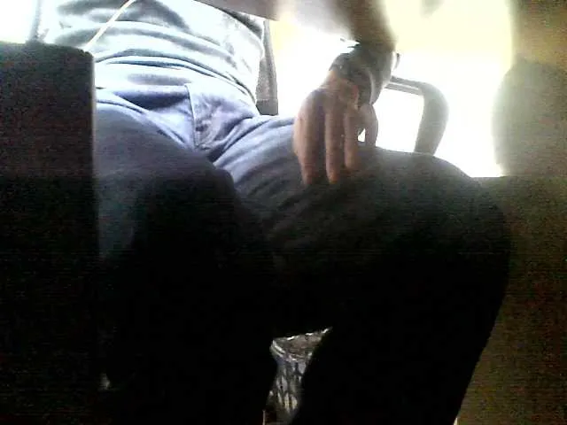 Live sex webcam photo for WWoollff75 #277608175