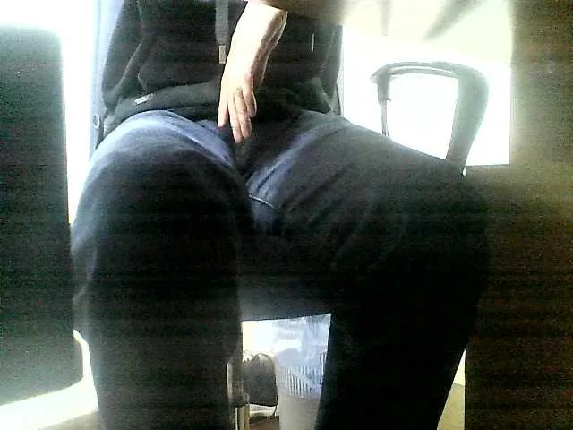 Live sex webcam photo for WWoollff75 #277867717