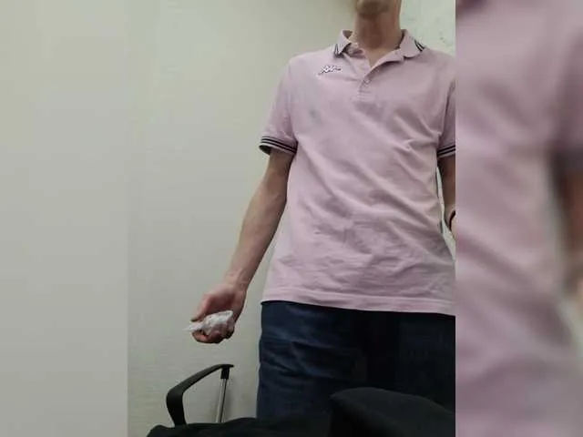 Live sex webcam photo for WWoollff75 #277931835