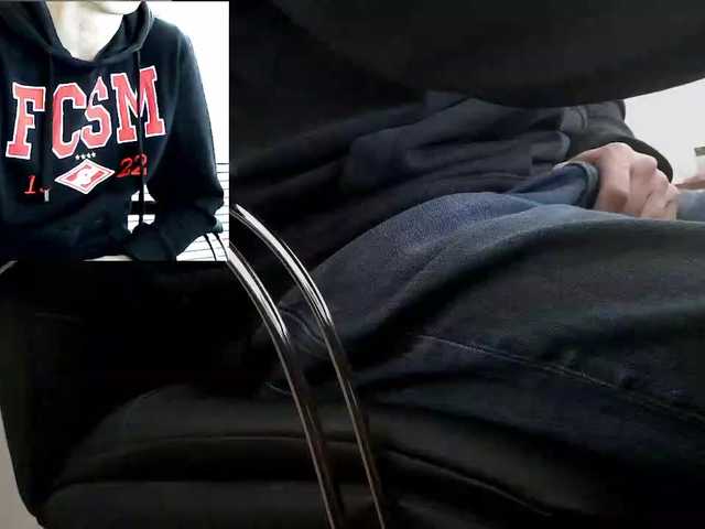 Live sex webcam photo for WWoollff75 #290907454