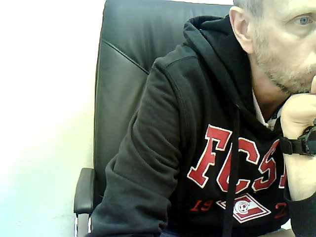 Live sex webcam photo for WWoollff75 #292174559