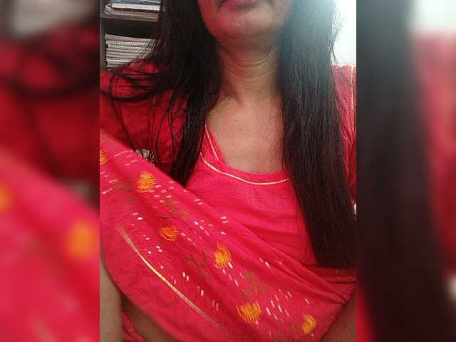 Live sex webcam photo for WYZ25 #275573342