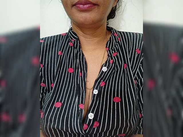 Live sex webcam photo for WYZ25 #275681569