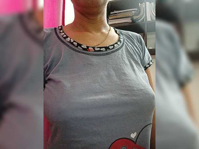 Live sex webcam photo for WYZ25 #275690945