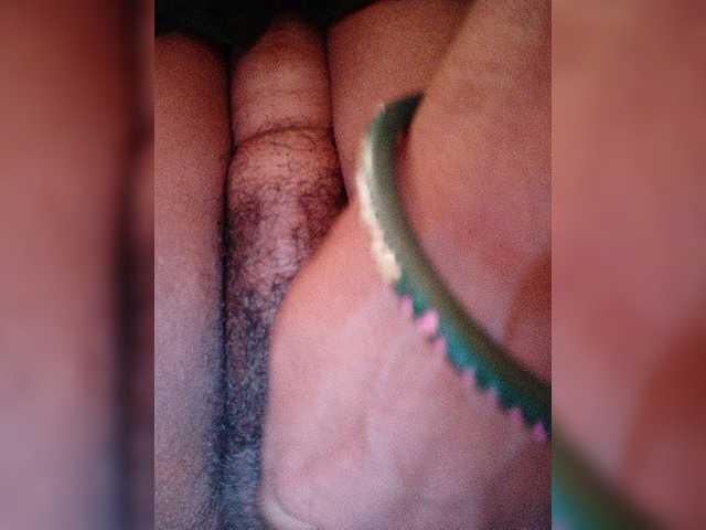 Live sex webcam photo for WYZ25 #276409830