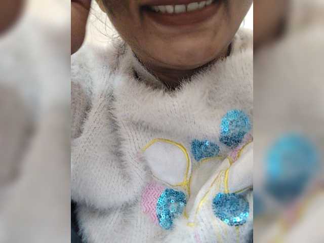 Live sex webcam photo for WYZ25 #276842155