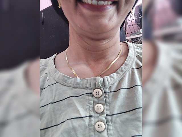 Live sex webcam photo for WYZ25 #277481892