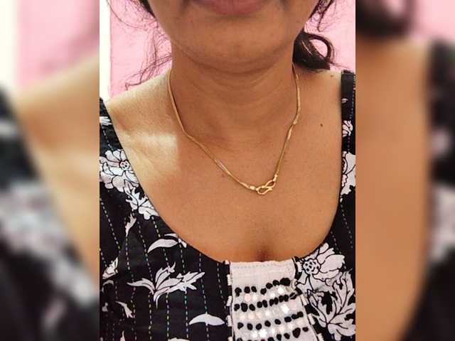 Live sex webcam photo for WYZ25 #277642779