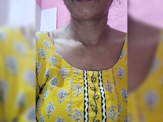 Live sex webcam photo for WYZ25 #277958385