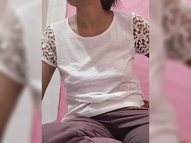 Live sex webcam photo for WYZ25 #278138190