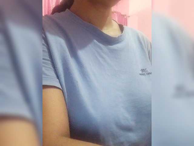 Live sex webcam photo for WYZ25 #289175242