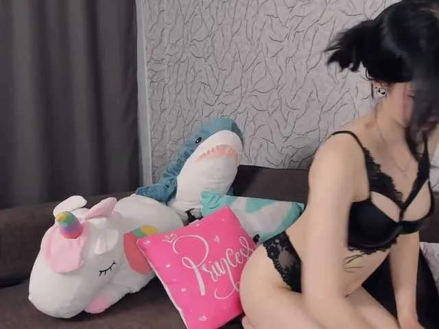 Live sex webcam photo for WaliaSweet18 #273108657