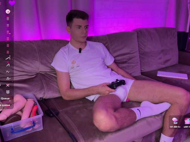 Live sex webcam photo for WaltEnjoy #290903950